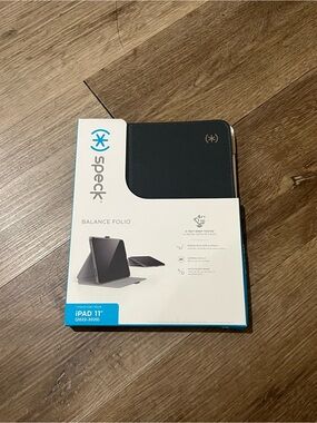 speck Balance Folio iPad 11" Case - Black